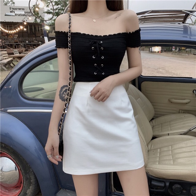 Áo trễ vai thun gân đan dây, chân váy hoạ tiết