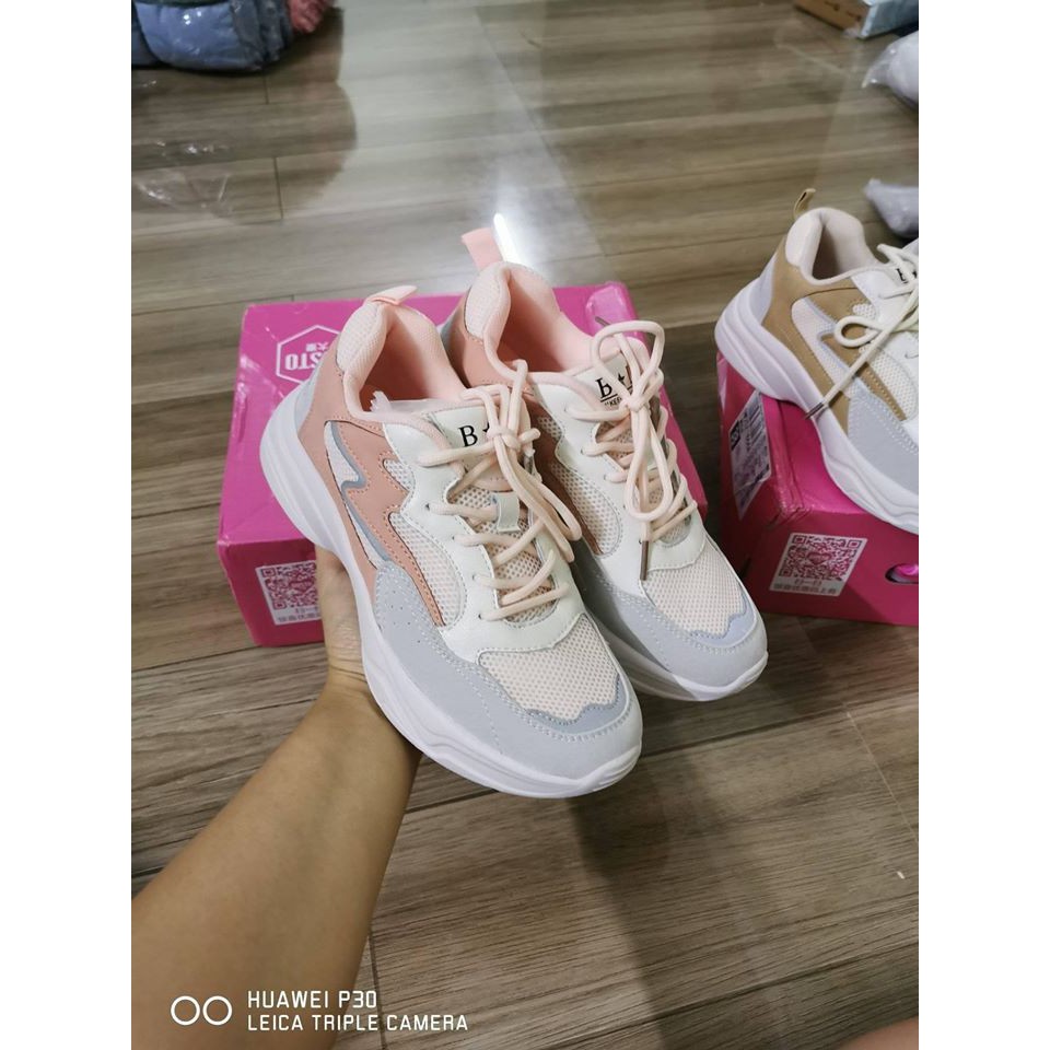 Giày Dusto trả khách oder