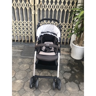 Xe đẩy Combi Umbretta
