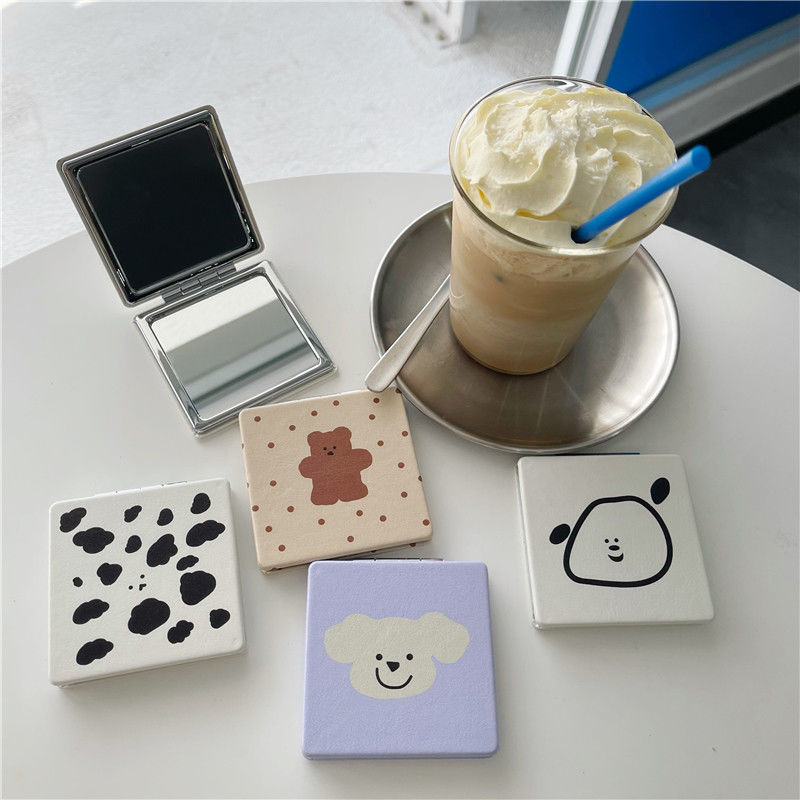 Gương Trang Điểm Mini Bỏ Túi Thiết Kế Hình Gấu Dễ Thương Phong Cách Hàn Quốc