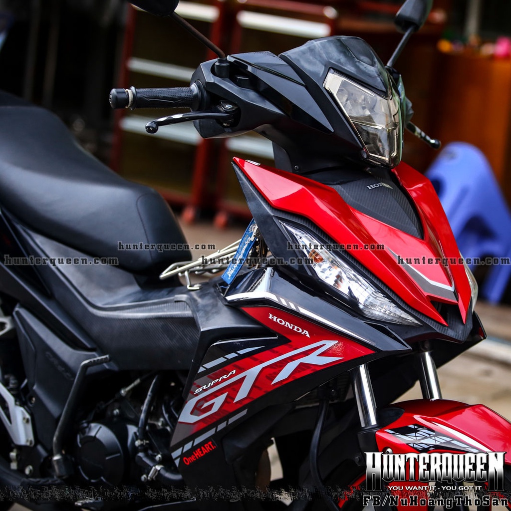 Tem rời UV cao cấp dán xe Winner V1 đen đỏ. Mẫu GTR phong cách đơn giản trẻ trung. Decal chống nước, bền màu