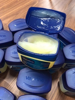 Dưỡng vaseline Mỹ