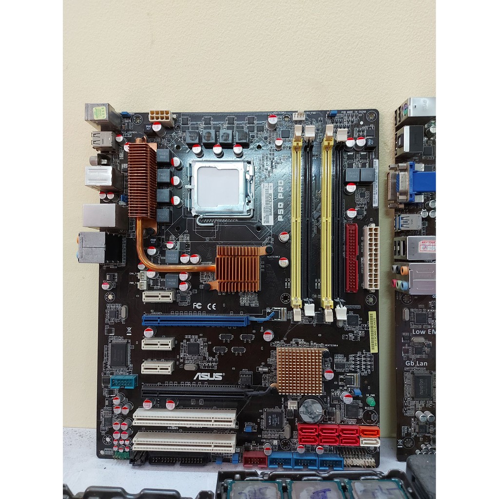 Main Asus P5Q Pro 4 khe ram 2 trùm gần cuối socket 775 hàng độc