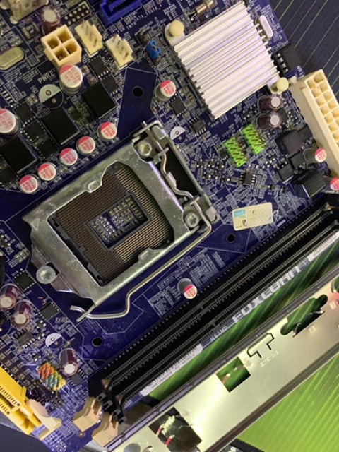 [Mã 1911ELSALE hoàn 7% đơn 300K] Mainboard Foxconn H61MD chuẩn Itx lắp cho case mini | BigBuy360 - bigbuy360.vn