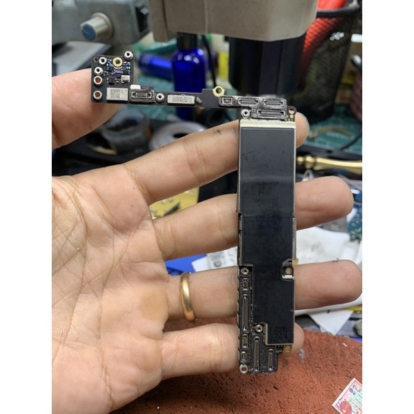 Main iPhone 8plus iCloud intel zin cho thợ lấy linh kiện hoặc bypass ios 15
