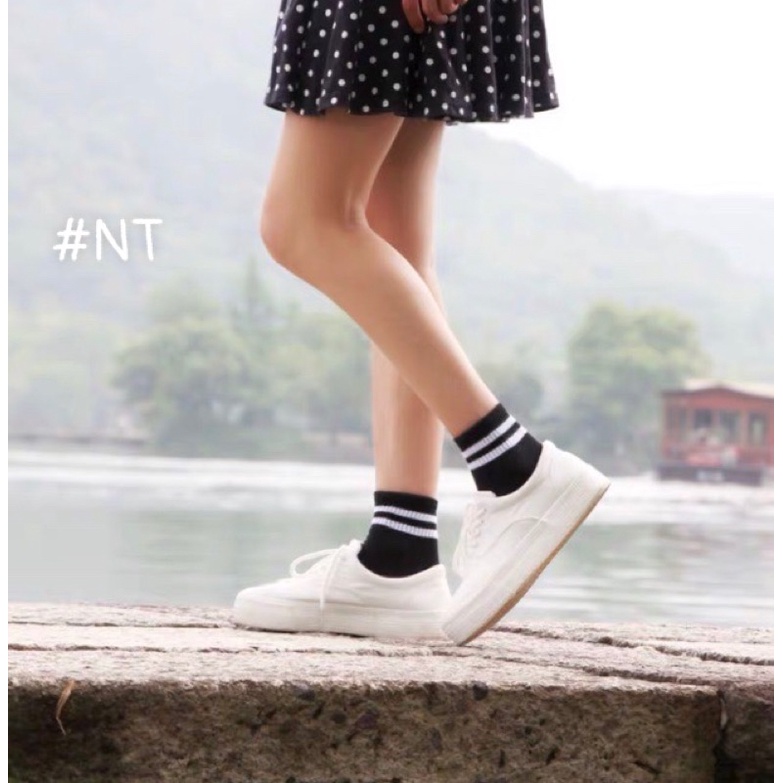 Tất nữ cổ cao kẻ viền trơn Hàn Quốc hai màu đen trắng, vớ cao qua mắt cá,combo 10 đôi