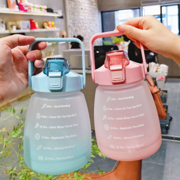 Bình uống nước thể thao bụng phệ có ống hút dung tích lớn dễ thương ( tặng kèm sticker)
