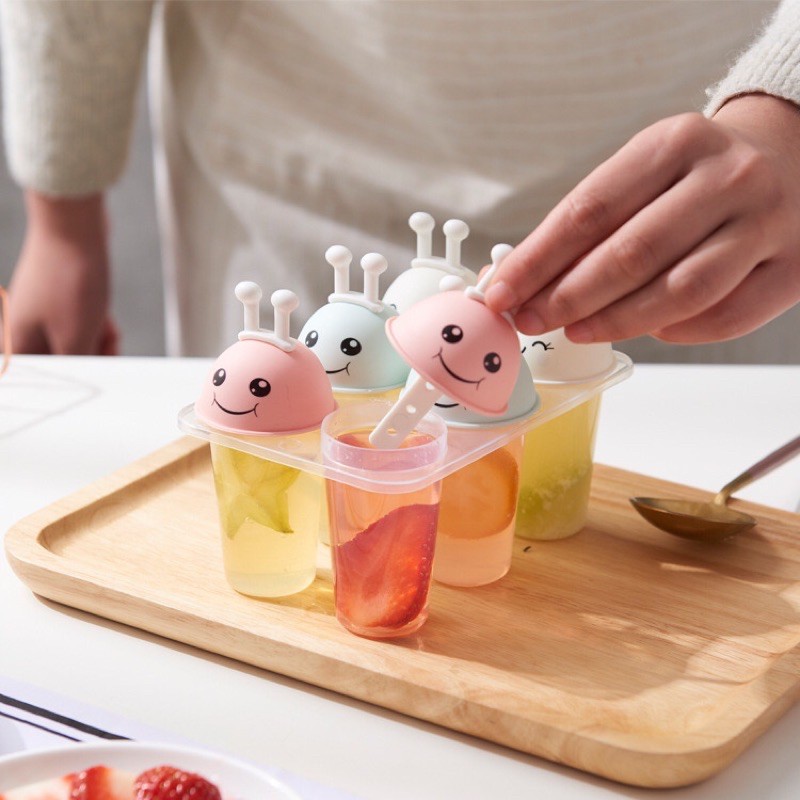 Khuôn làm kem hoạt hình tiện lợi