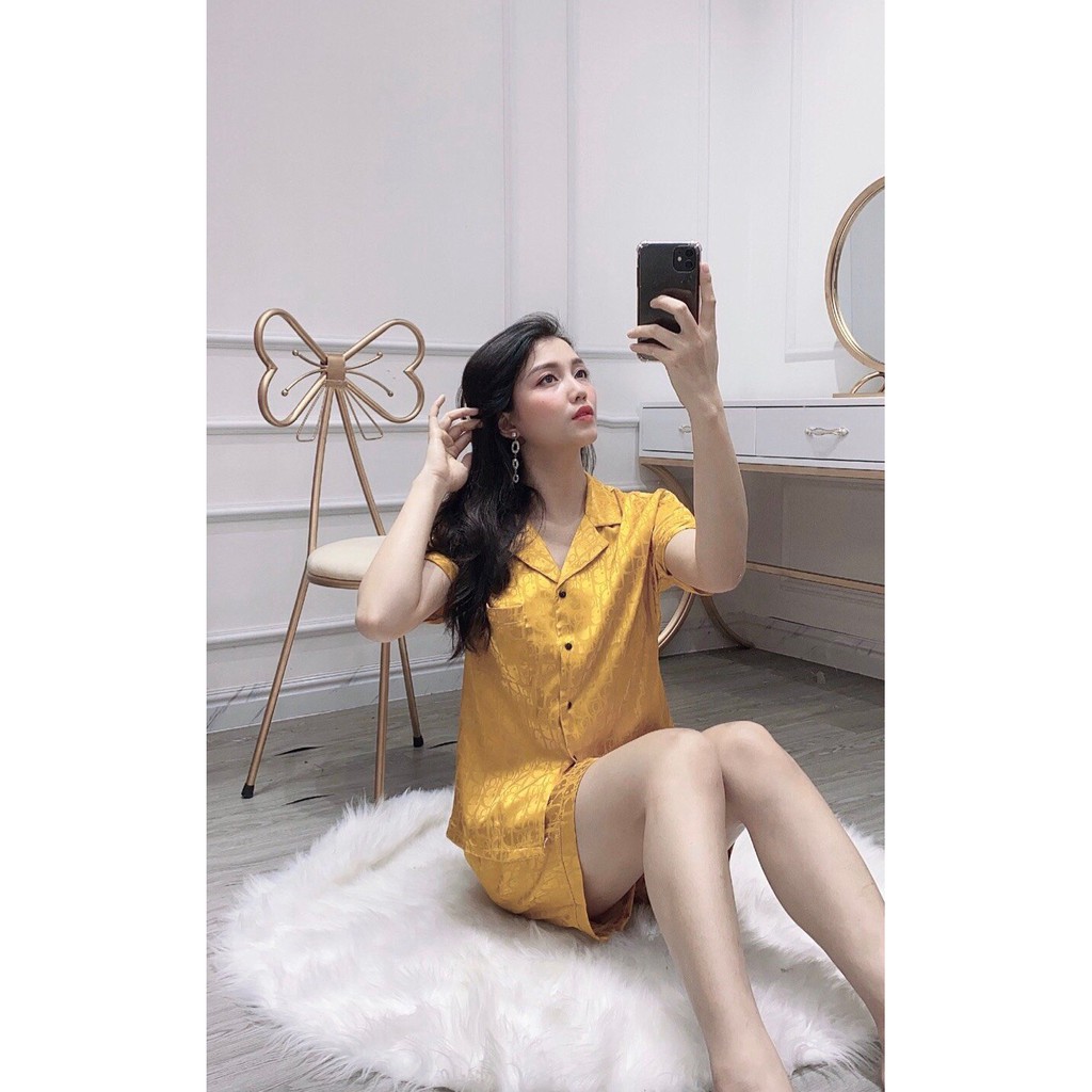 Bộ Đồ Ngủ Lụa Cộc Tay HATIBO chất lụa gấm in chữ chìm mềm mát | BigBuy360 - bigbuy360.vn