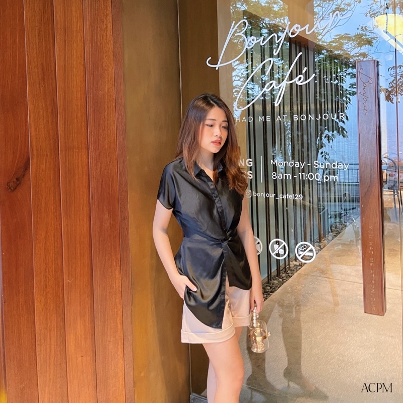 Raby Shirt / Áo sơ mi ngắn tay xoắn eo