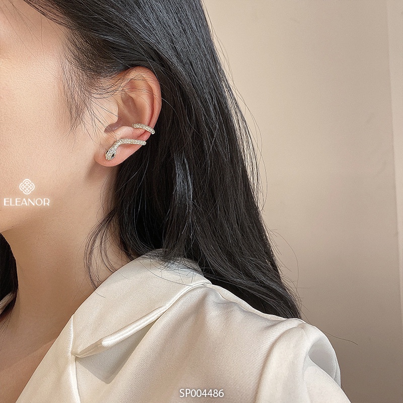 Bông tai nữ gắn vành đính đá Eleanor Accessories hình rắn phụ kiện trang sức cá tính 4486 (1 chiếc)