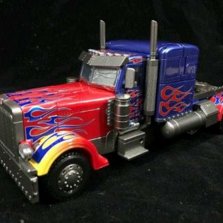 Optimus Prime- robot biến hình BMB LS-03F