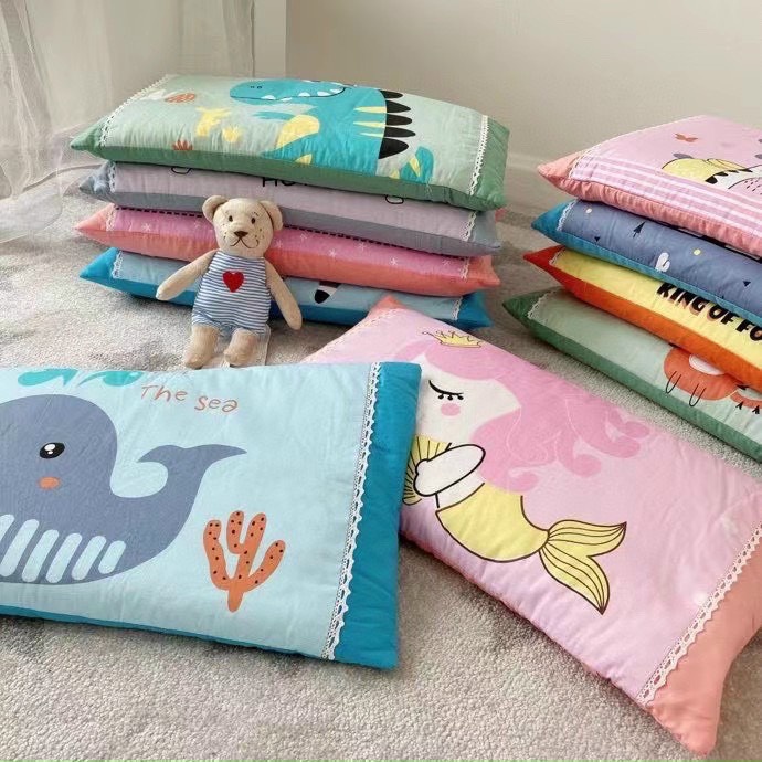 Gối Trẻ Em Cotton 100%- Hoạ Tiết 3D Ngộ Nghĩnh - Kèm Ruột Bông Trắng Tinh Khiết- Mềm Mại- Viền Ren Size 30x50cm