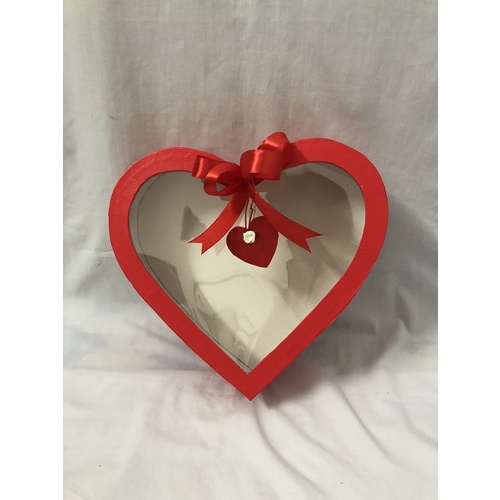 Hộp quà trái tim mặt kiếng đường kính 27 cm cao 7 cm/hộp