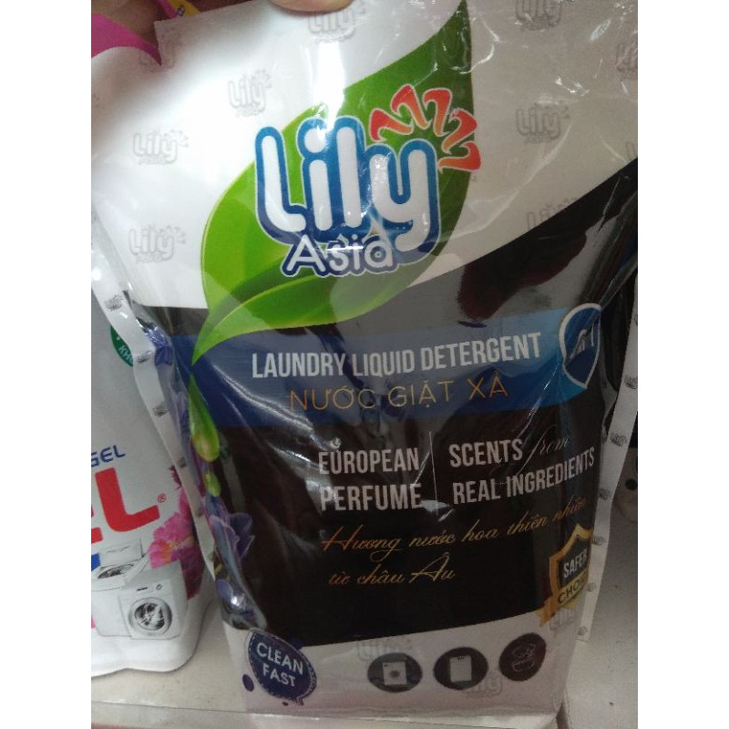 Nước giặt xả Lily hương nước hoa thiên nhiên túi 2.7kg