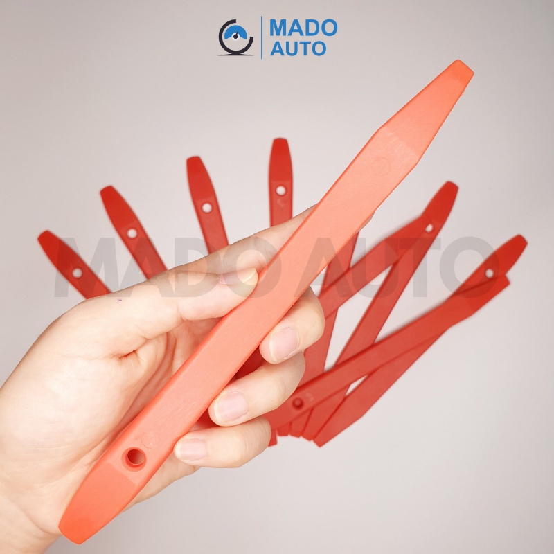 Gạt nhựa vào Film kính sườn MADO AUTO CT27