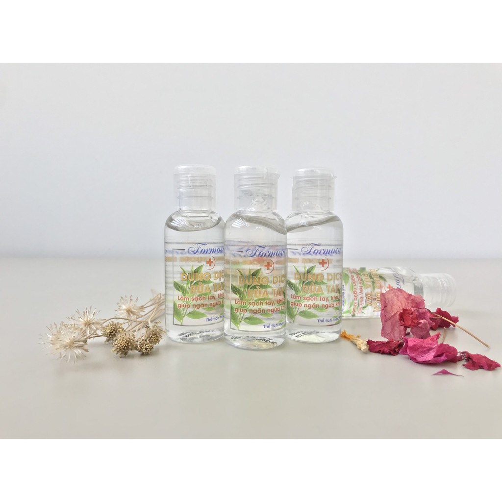 Gel rửa tay khô FORMOSA chai 50ml, làm sạch diệt khuẩn, an toàn cho mọi làn da... | BigBuy360 - bigbuy360.vn