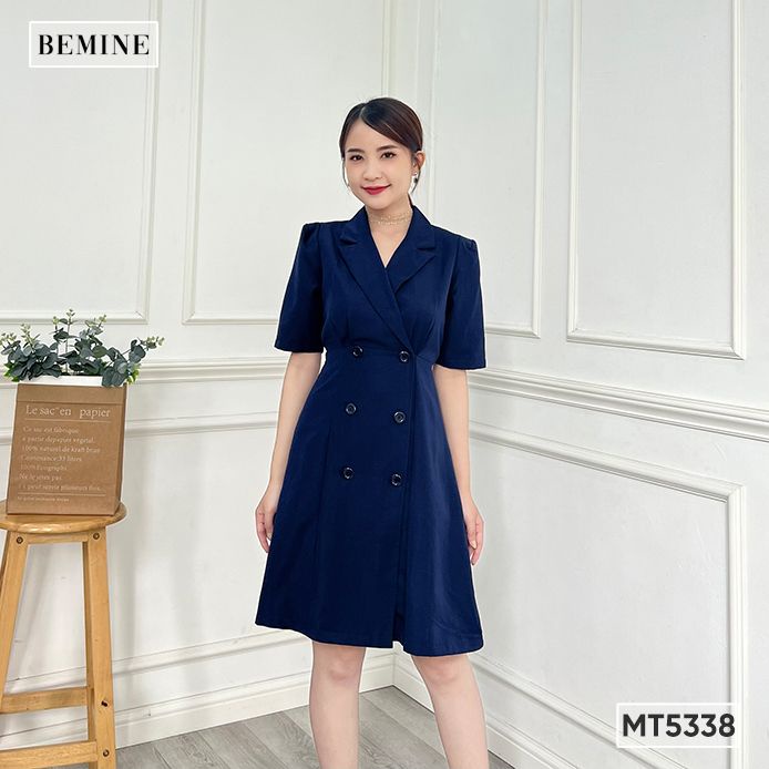 Đầm cổ vét đính nút tùng BEMINE MT5338XANHDEN