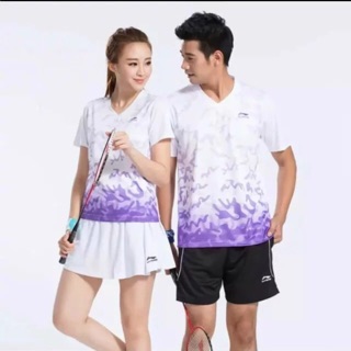 Áo cầu lông Lining sale chỉ còn 99k/áo.