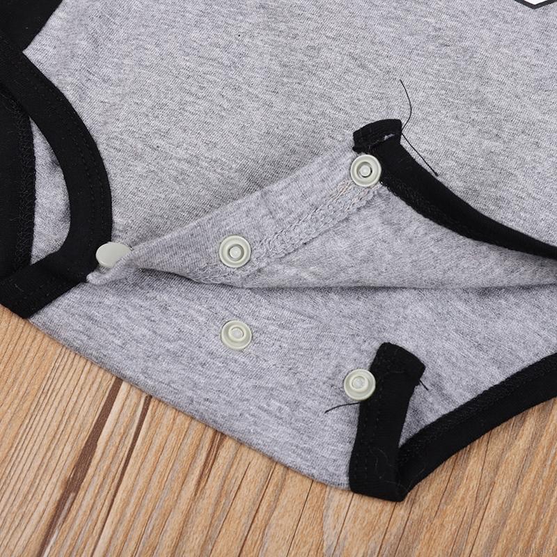 Set jumpsuit + mũ phong cách thể thao xinh xắn dành cho bé