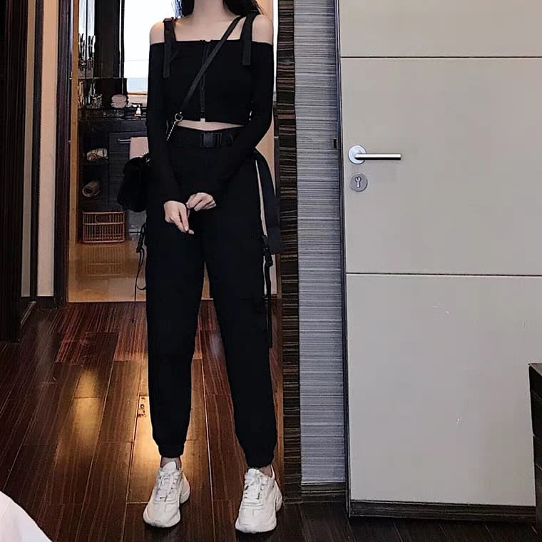 💥SẴN 💥 Set đồ nữ áo croptop body trễ vai có quai - quần jogger kèm đai lưng đen cá tính (Ms D24) | BigBuy360 - bigbuy360.vn