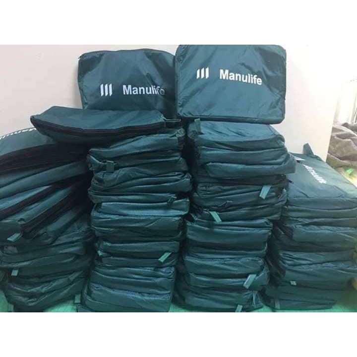 Áo mưa vải dù logo Manulife. Qùa tặng thương hiệu ý nghĩa.