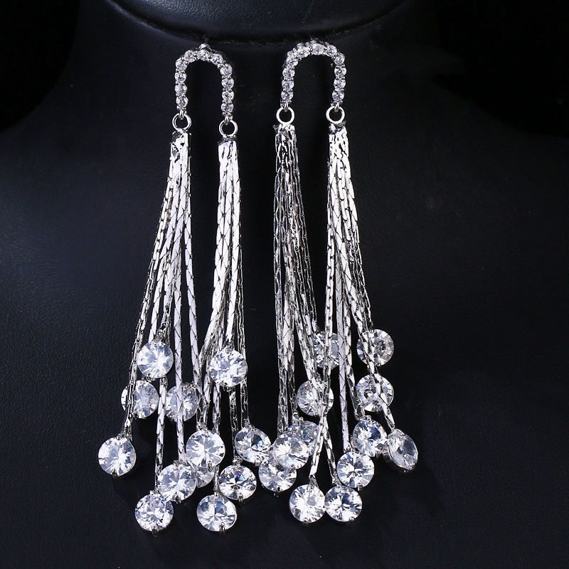 Khuyên Tai Tua Rua Chữ U Bằng Thép Titan Đính Đá Zircon Pha Lê Thời Trang Phong Cách Hàn Quốc
