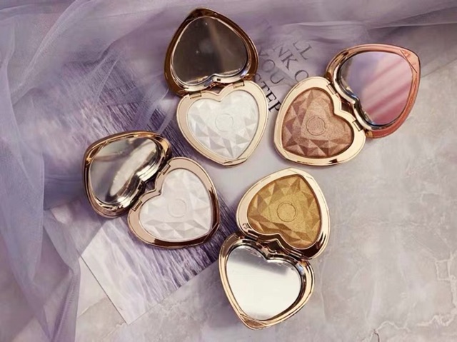 Phấn nén bắt sáng highlight  O.TWO.O trái tim | BigBuy360 - bigbuy360.vn