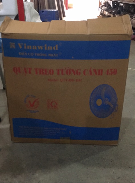 Quạt treo tường cánh 450 vinawin
