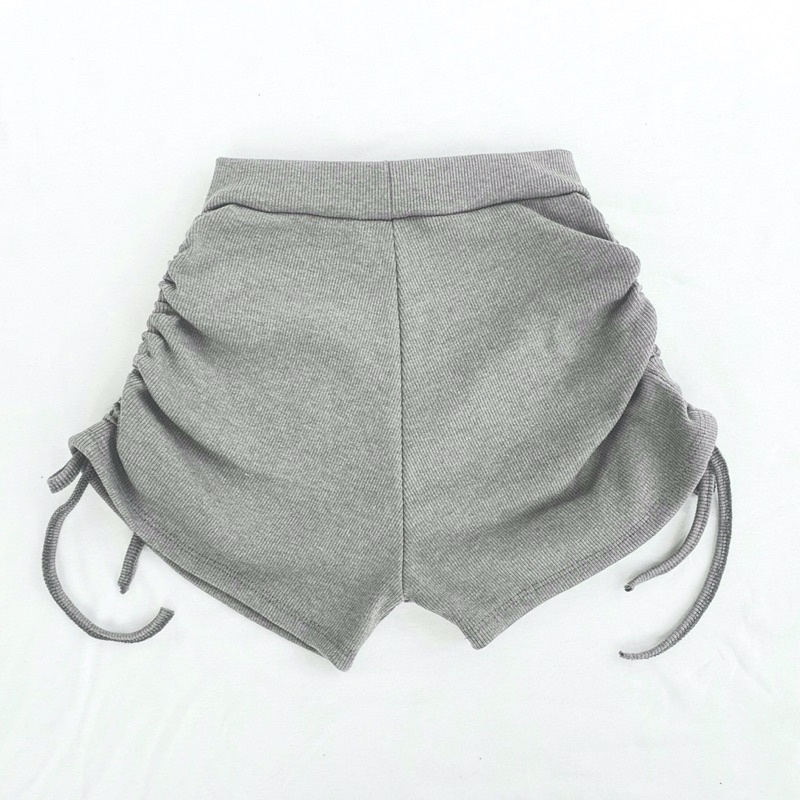 Quần đùi nữ nút 2 bên A2 | BigBuy360 - bigbuy360.vn