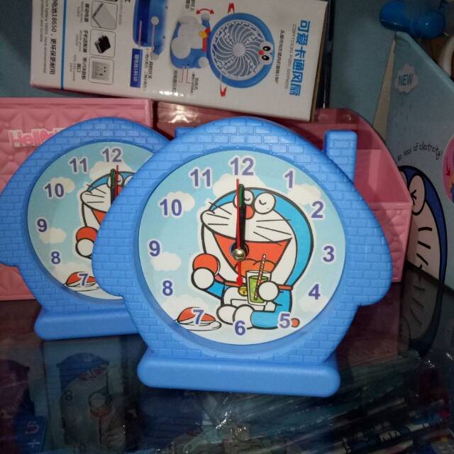 Đồng Hồ Báo Thức Hình Doraemon Xinh Xắn