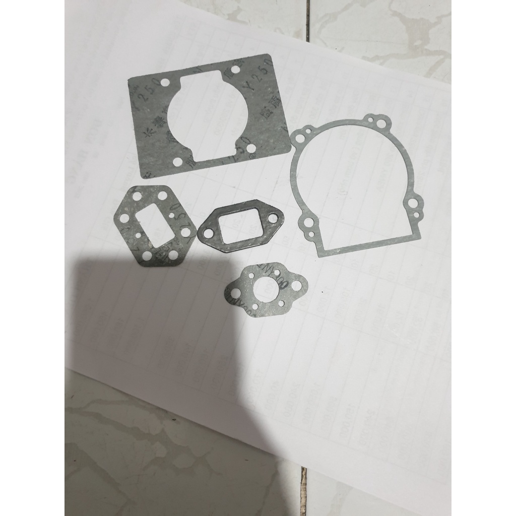 BỘ RON  MÁY CẮT CỎ 2 THÌ 143 HUQ. 5 CHI TIẾT