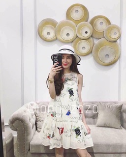 Váy moschino