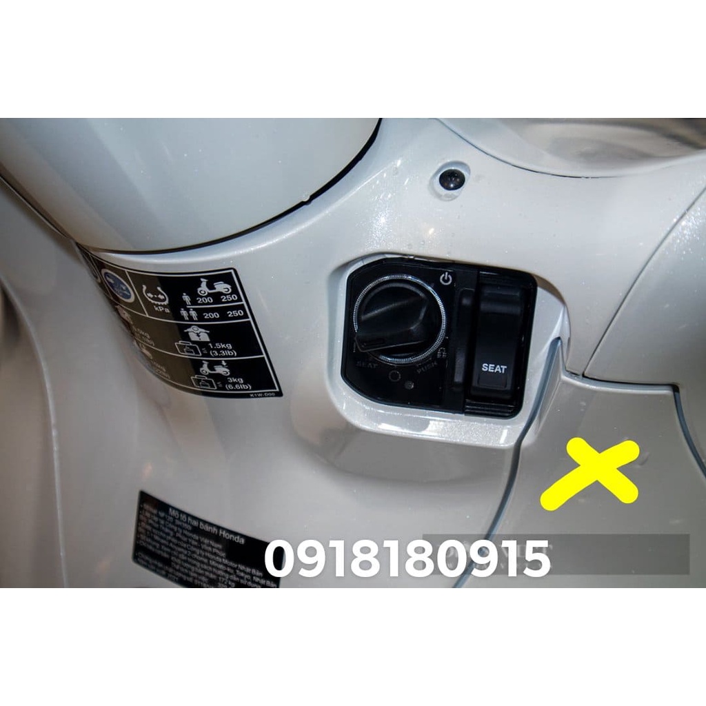 Nắp hộp đồ trước nắp cốp phụ phải sh 350 honda
