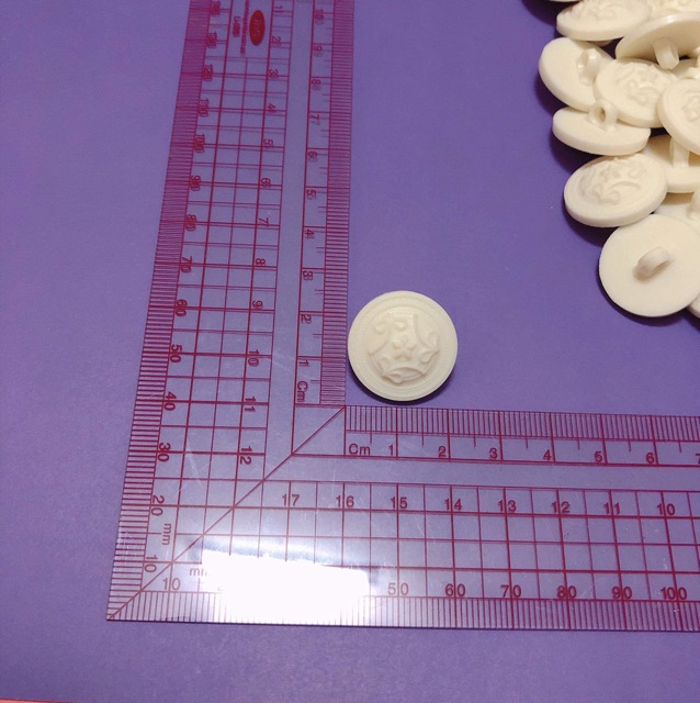 5 Nút áo, cúc áo, khuy áo trắng hoa sữa