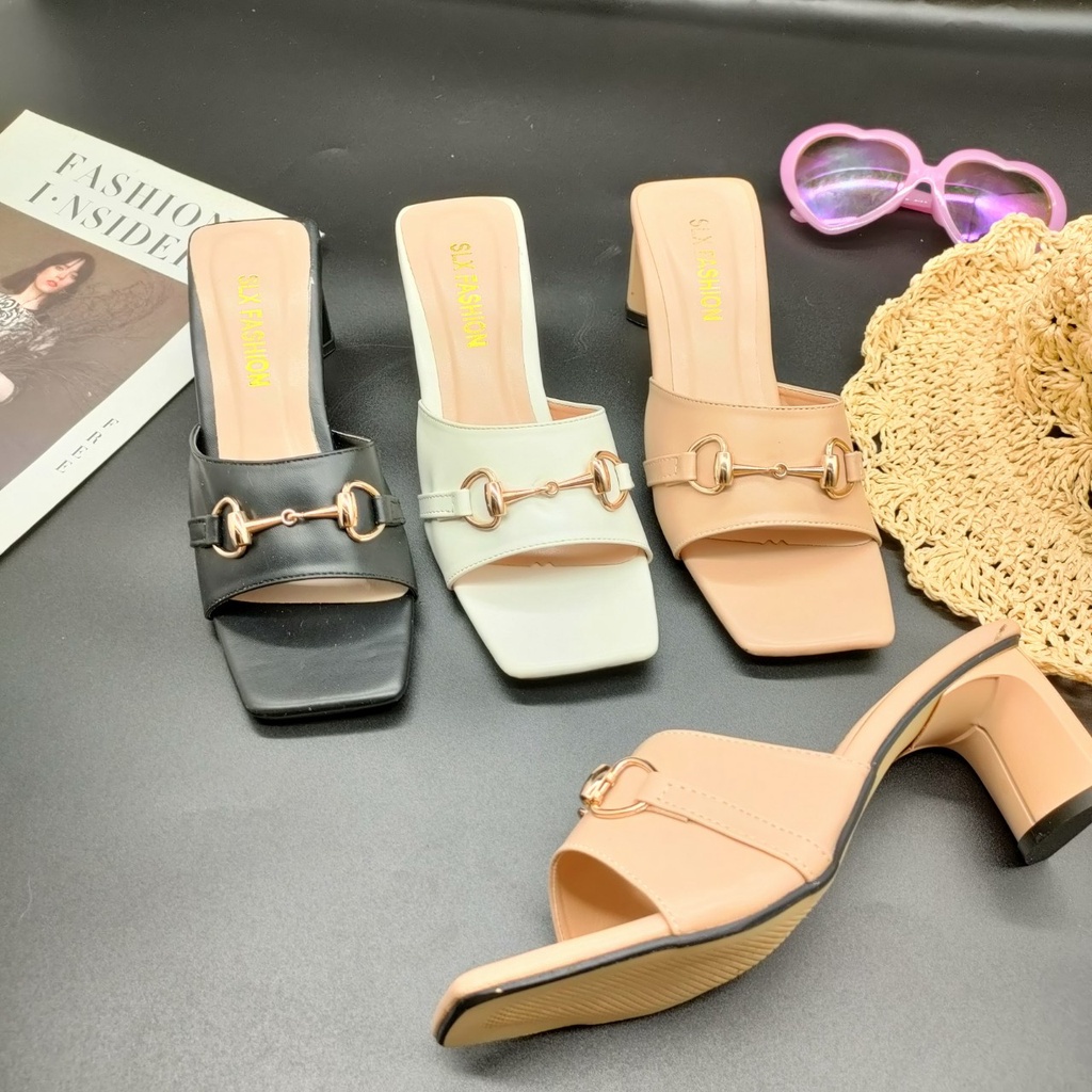 Guốc Dép Nữ Bản Ngang Phối Khóa Đẹp Cao Cấp Trung Niên Giày Gót Dẹp Dẹt Cao 5p CuTe Thời Trang Cao Cấp Màu Trắng Đen