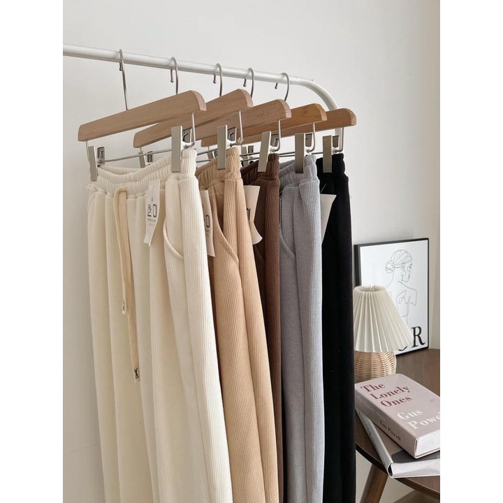 Quần Bom Chun Dáng Rộng Unisex Nam Nữ Vintage Chất Nhung Tăm Trơn Form Rộng Uzzlang- Bo Chun Bồng Đi Học THể Thao