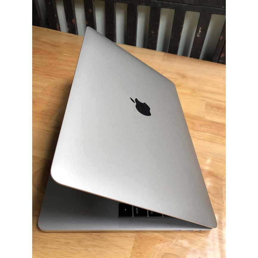 Macbook Pro 2017, 13.3in touch bar, i7 – 3.5G, Ram 16G, 256G, giá rẻ.'