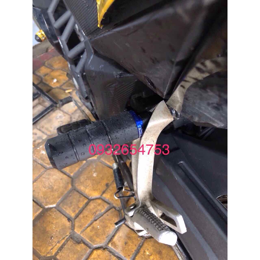 chống đổ sau exciter winner
