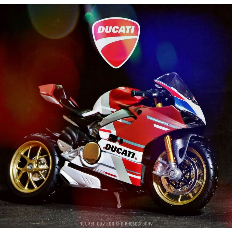 Mô hình Ducati V4S Maisto tỉ lệ 1/18