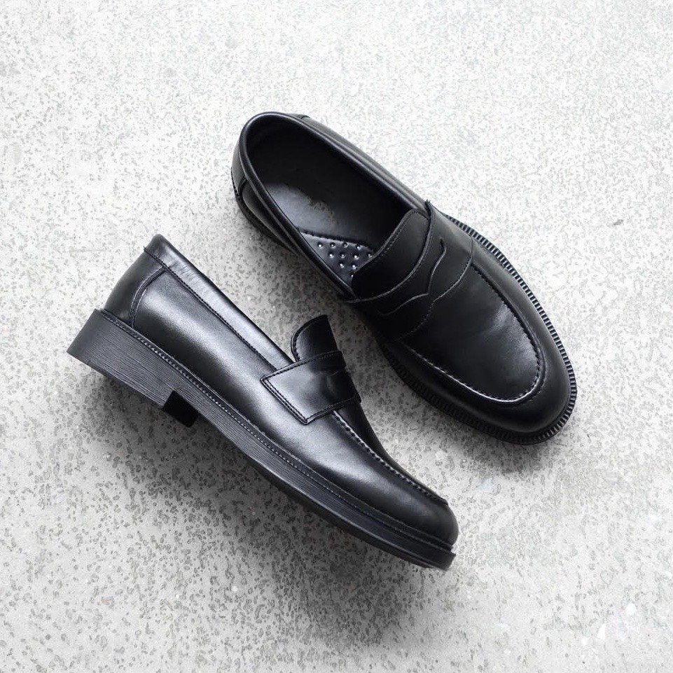 Giày nam da lỳ , kiểu dáng penny loafer hoàng gia Anh
