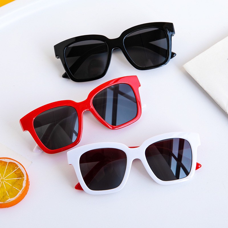 Kính râm, kính đi nắng cho bé chống bụi, chống tia UV400, 4 màu cực ngầu mã 1573 | BigBuy360 - bigbuy360.vn