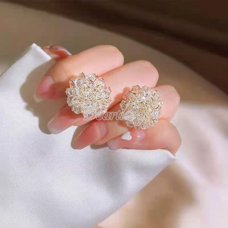 Khuyên Tai Hình Bông Hoa Đính Pha Lê Phong Cách Cổ Tích Mới Thanh Lịch Dành Cho