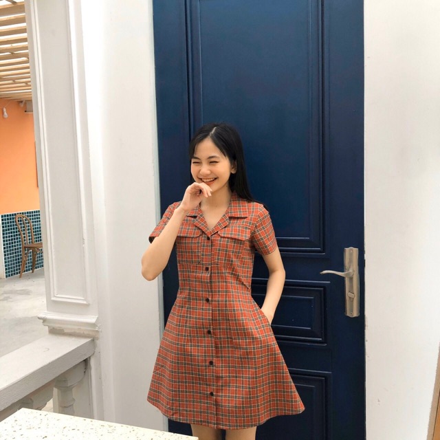 Đầm Karo Cổ Bẻ
