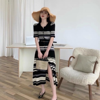 Váy len mỏng kẻ ngang cúc dọc hàng QC