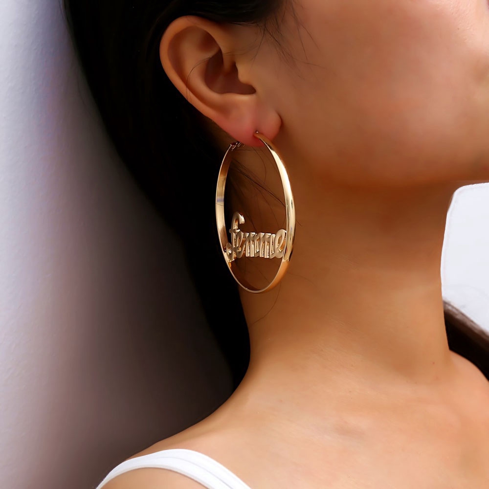 Đôi Khuyên Tai Hợp Kim Dạng Vòng Có Khắc Chữ Đầy Cá Tính