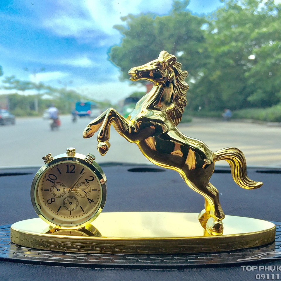 Tượng nước hoa đồng hồ ngựa Mã Đáo Thành Công cho ô tô