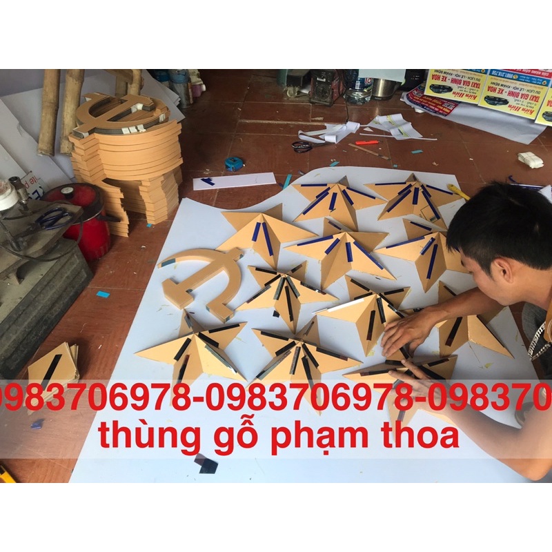 Ngôi sao búa liềm treo hội nghị trường học sz 45cm