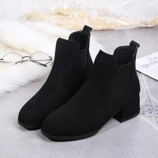 Giầy  boot da lộn!