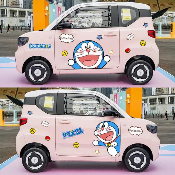 Miếng Dán Trang Trí Xe Hơi Họa Tiết Doraemon Dễ Thương